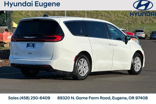 2024 Chrysler Pacifica Touring-L