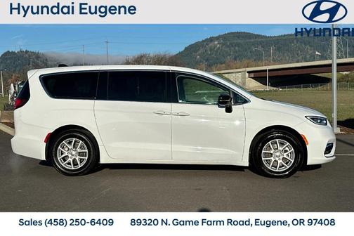 2024 Chrysler Pacifica Touring-L