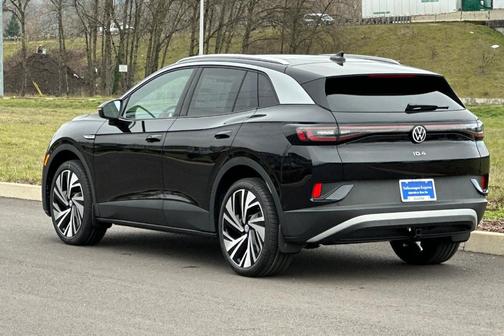 Deep Black Pearl Effect 2026 Volkswagen ID.4 Pro S Plus