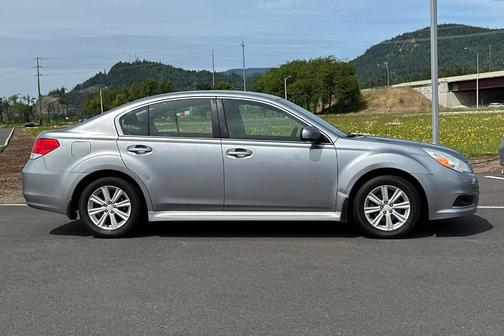 2011 Subaru Legacy 2.5i