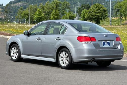 2011 Subaru Legacy 2.5i