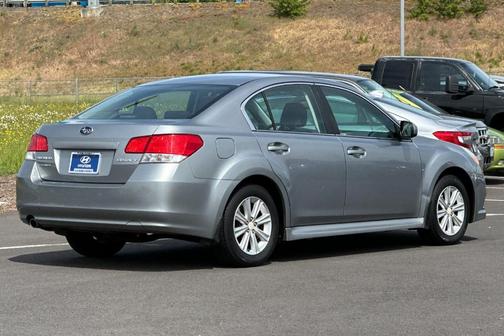 2011 Subaru Legacy 2.5i