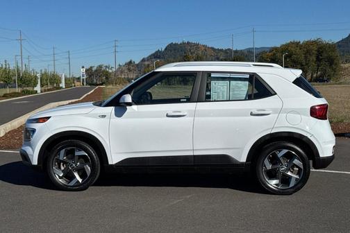 2021 Hyundai VENUE SEL