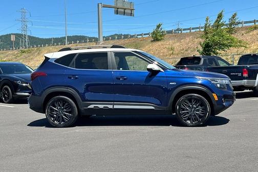 2023 Kia Seltos Nightfall