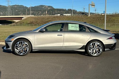 2025 Hyundai IONIQ 6 SEL