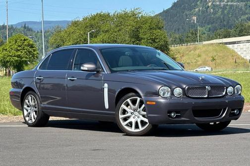 2008 Jaguar XJ8 L
