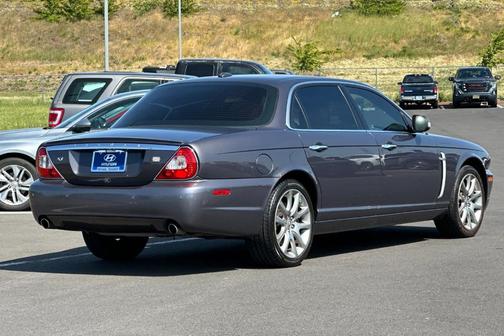 2008 Jaguar XJ8 L