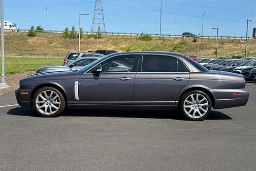 2008 Jaguar XJ8 L