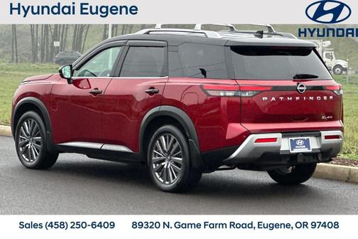 2023 Nissan Pathfinder SL