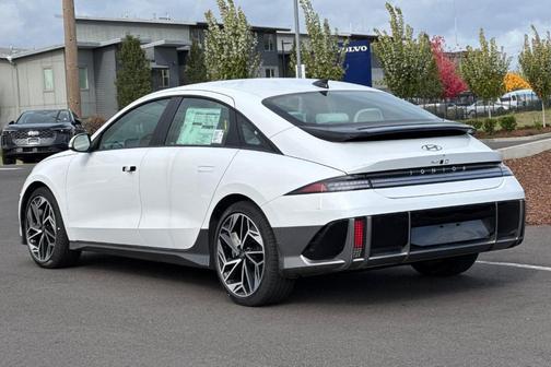 2025 Hyundai IONIQ 6 SEL