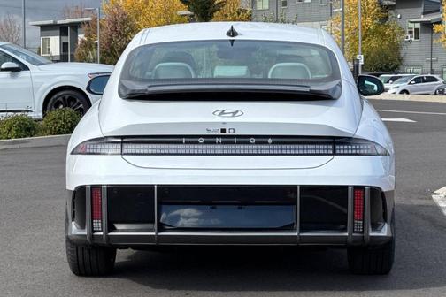 2025 Hyundai IONIQ 6 SEL