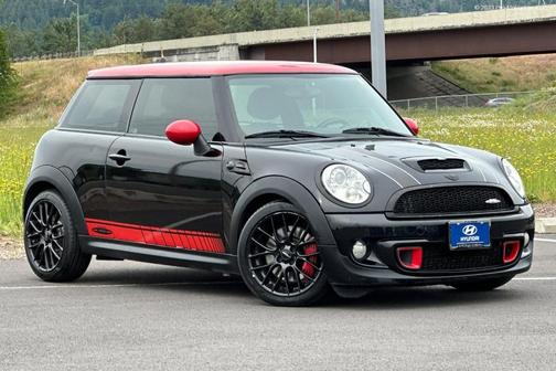 2011 MINI Cooper John Cooper Works