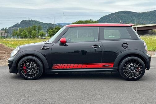 2011 MINI Cooper John Cooper Works