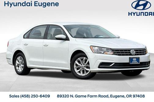 Pure White 2018 Volkswagen Passat 2.0T S