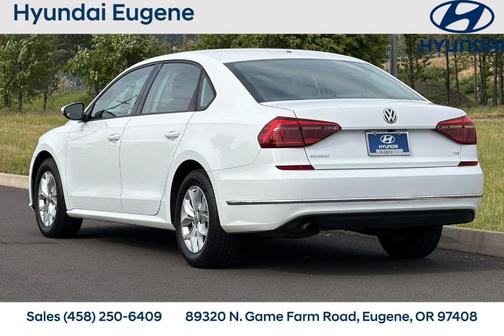 Pure White 2018 Volkswagen Passat 2.0T S