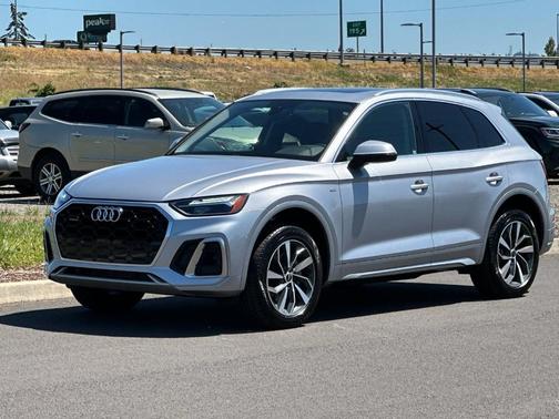 Florett Silver Metallic 2024 Audi Q5 45 S line quattro Premium