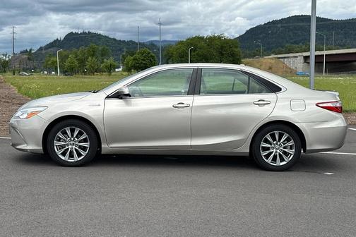 2015 Toyota Camry Hybrid XLE