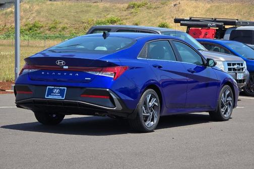 2025 Hyundai ELANTRA HEV Limited