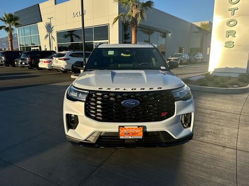 Space White Metallic 2026 Ford Explorer ST