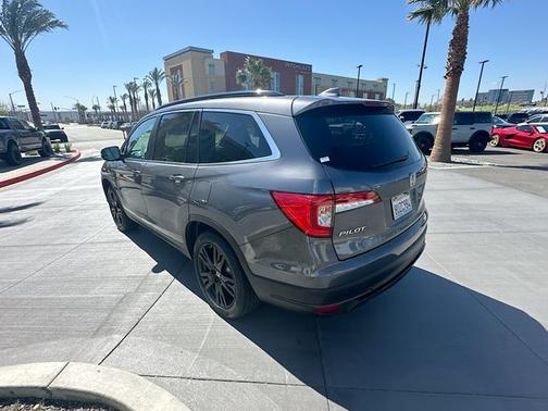 2021 Honda Pilot SPECIAL EDITION