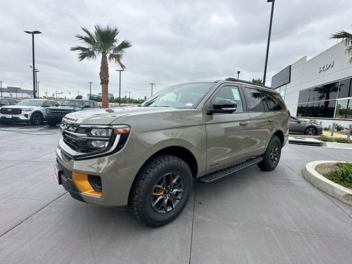 Marsh Gray 2026 Ford Expedition Tremor