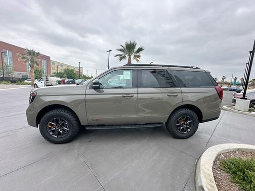 Marsh Gray 2026 Ford Expedition Tremor