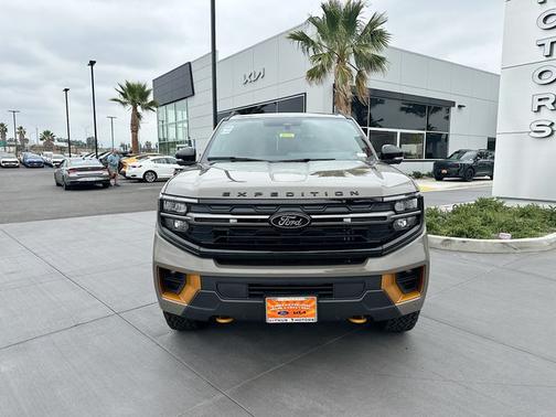 Marsh Gray 2026 Ford Expedition Tremor