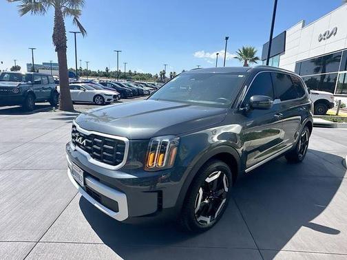 Gray 2024 Kia Telluride S