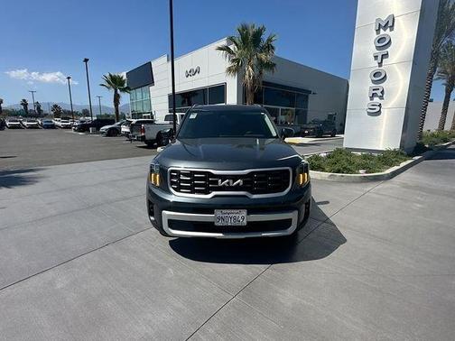 Gray 2024 Kia Telluride S