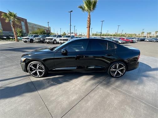 2023 Volvo S60 B5 CORE DARK THEME