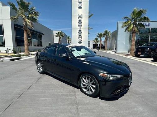 Black 2022 Alfa Romeo Giulia Base