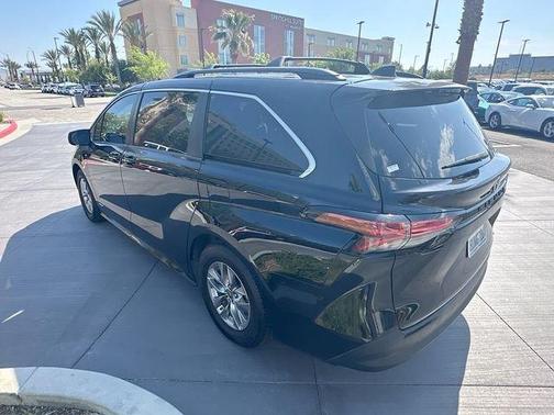 Black 2021 Toyota Sienna LE