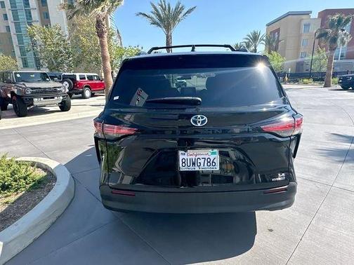 Black 2021 Toyota Sienna LE