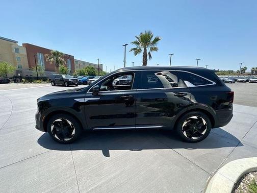 Black 2025 Kia Sorento Hybrid SX Prestige