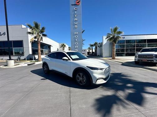 2022 Ford Mustang Mach-E SELECT