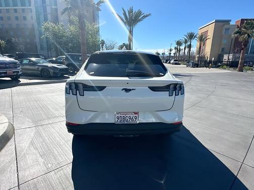 2022 Ford Mustang Mach-E SELECT