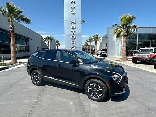 Black 2023 Kia Sportage Hybrid LX