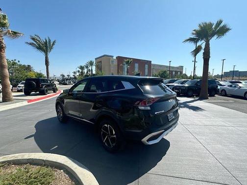 Black 2023 Kia Sportage Hybrid LX