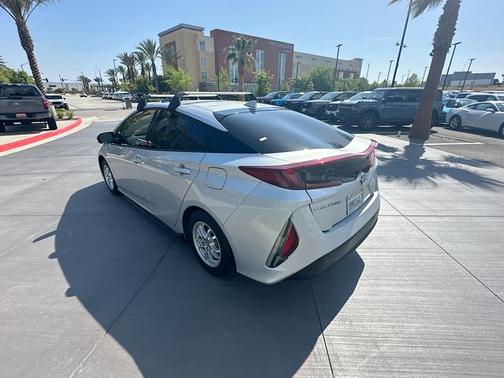 Classic Silver Metallic 2019 Toyota Prius Prime Plus