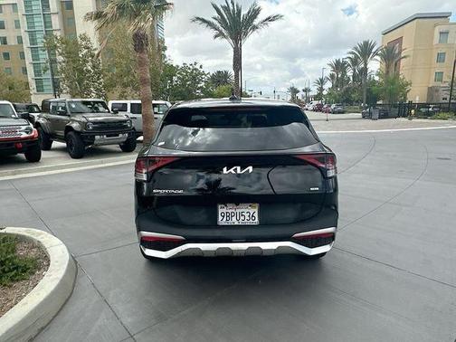 Black 2023 Kia Sportage Hybrid LX