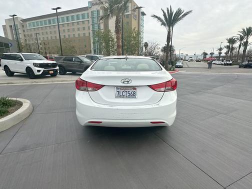 Pearl White 2013 Hyundai ELANTRA GLS