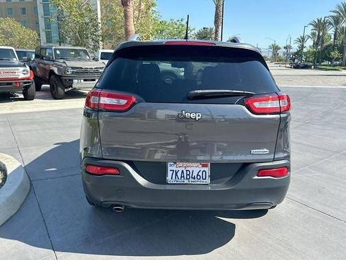 Gray 2015 Jeep Cherokee Latitude