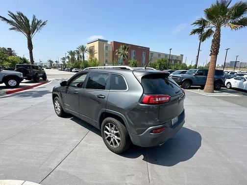 Gray 2015 Jeep Cherokee Latitude