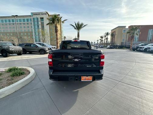 Black 2026 Ford Maverick Lobo Standard