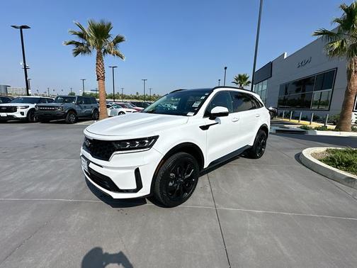 Glacial White Pearl 2021 Kia Sorento SX