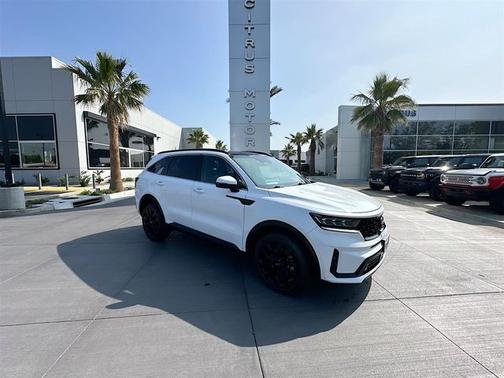 Glacial White Pearl 2021 Kia Sorento SX