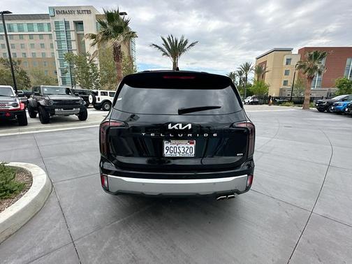 Ebony Black 2023 Kia Telluride EX