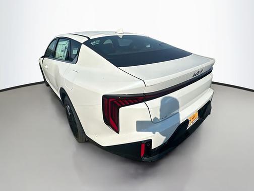 Snow White Pearl 2025 Kia K4 GT-Line Turbo
