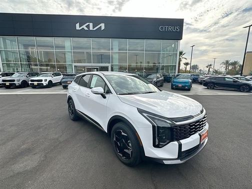 Glacial White Pearl 2026 Kia Sportage EX
