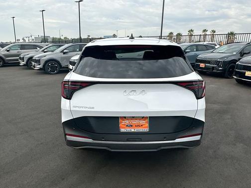 Glacial White Pearl 2026 Kia Sportage EX